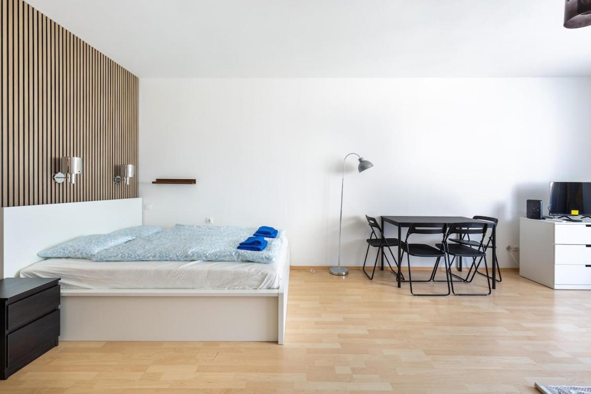 Fut26 Peaceful, Stylish Behind Corvin Plaza * Budapest