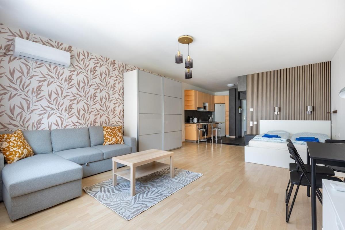 Apartment Fut26 Peaceful, Stylish Behind Corvin Plaza Budapest